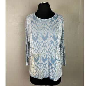 Chico’s Women’s blue white Top reptile print semi sheer 3/4 sleeve Size 2 Medium